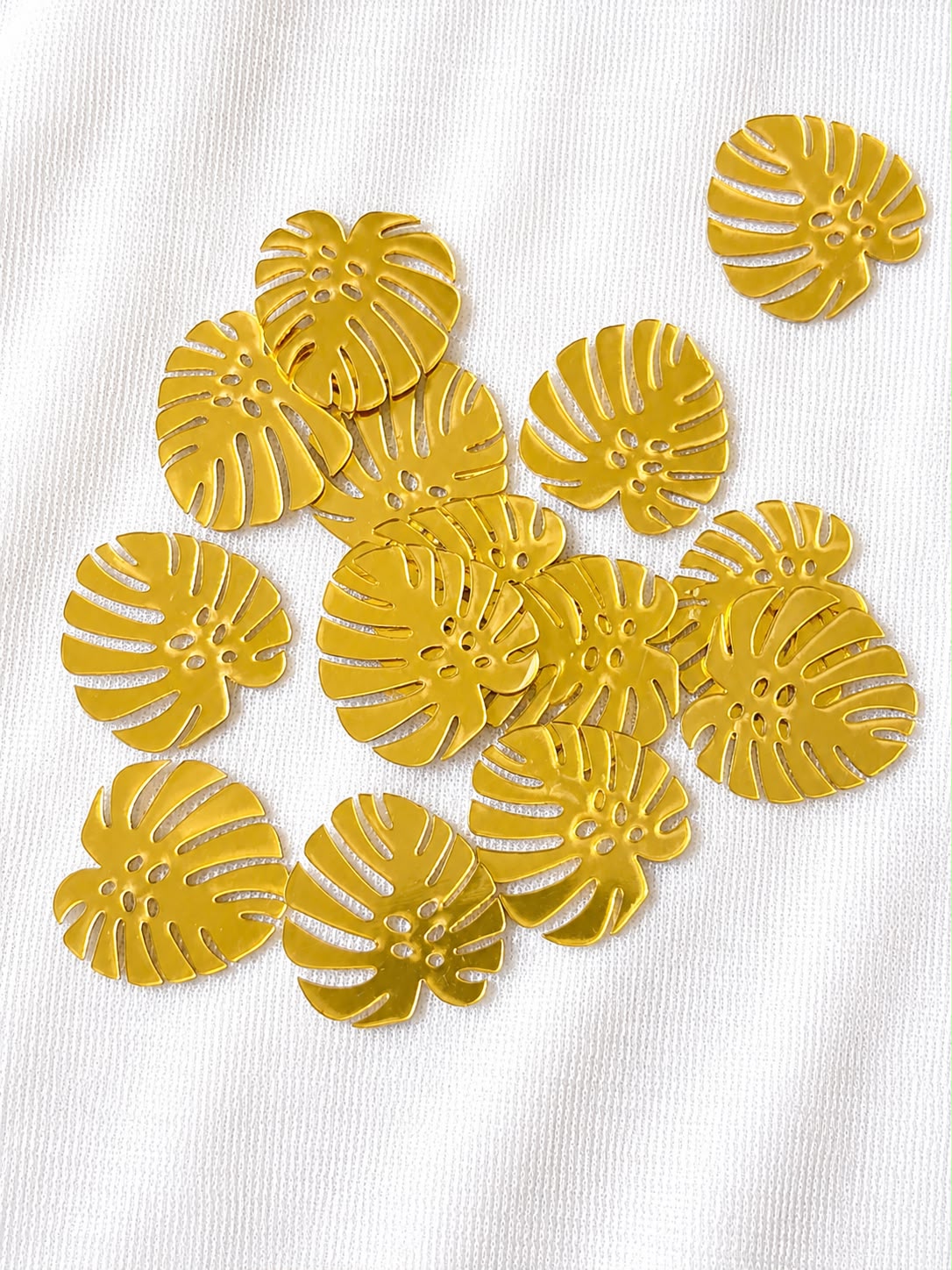 Acrylic Leaf Cutout 03 – 1.5 Inch